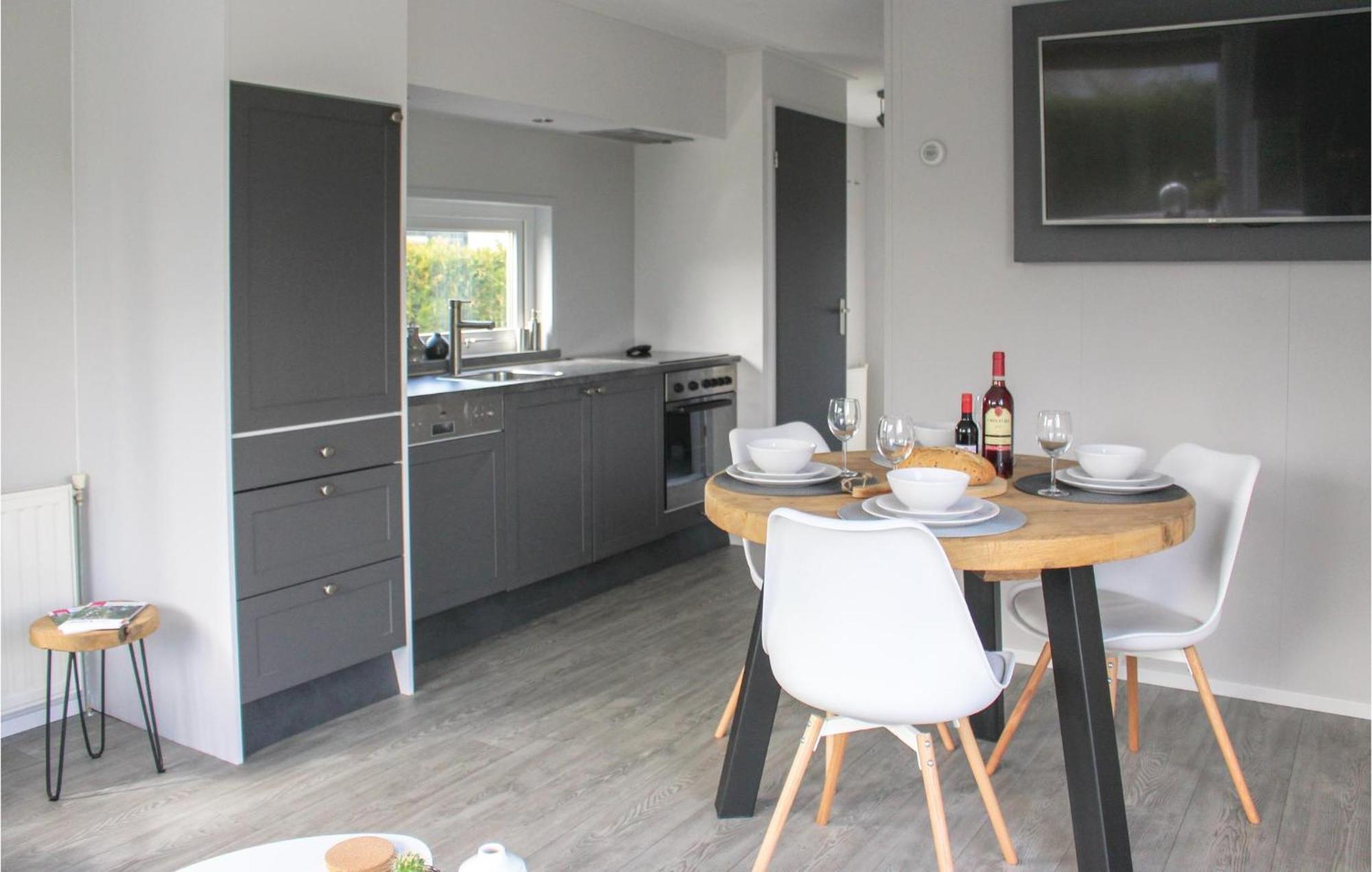 Beautiful Home In Sint-Annaland With Kitchen Exteriér fotografie